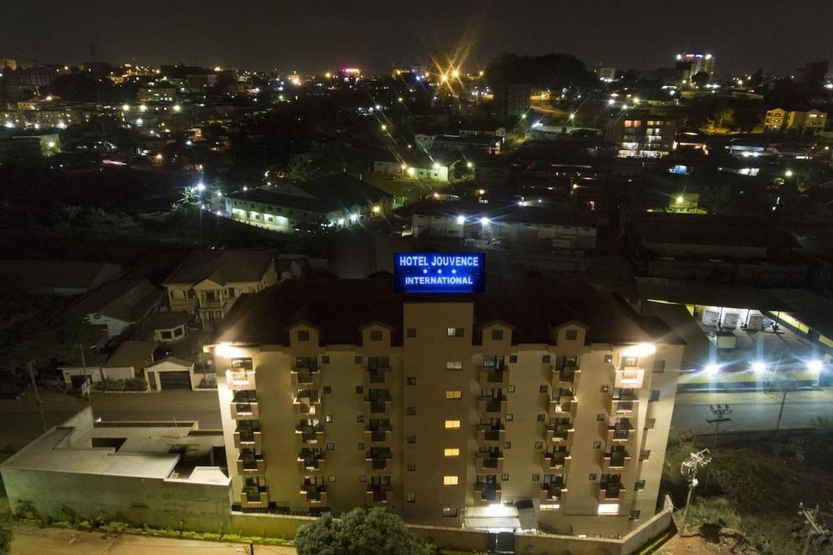 Hotel Jouvence International Yaoundé Екстериор снимка
