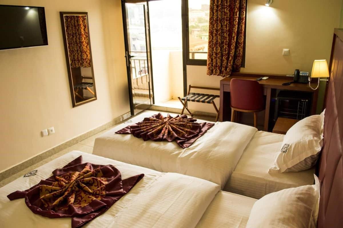 Hotel Jouvence International Yaoundé Екстериор снимка